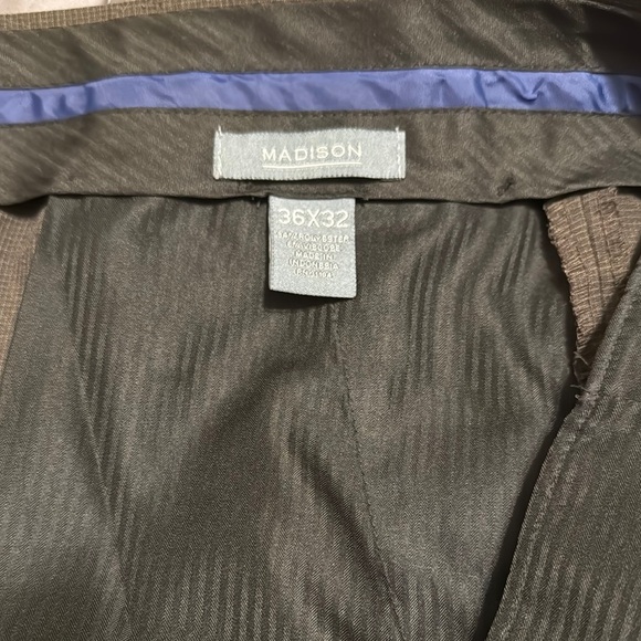 Madison Brown Dress Pants with Classic Straight-Leg Cut 36 x 32 - Picture 6 of 7